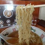 喜多屋 - 麺をすすると醤油の香りが鼻を突き抜けます