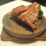 Tsukino Hana Auru - お肉：和牛サーロインステーキ