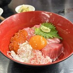 いろは - 三色丼 1500円（ご飯少なめ）