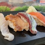 すしざんまい - えんがわ＆赤貝＆しまあじ＆金目鯛