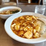 Touen - 麻婆飯・半拉麺 のセット  850円(税抜)