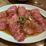 炭火焼肉 大将軍 - 葉山牛のカルビ（1500円）