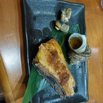 鮨ぎん泉 - サザエ壺焼きホッケ揚げ