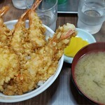 天勝 - 天丼(熱々のみそ汁とたくあん付き)