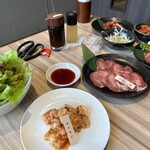 Kokusangyuu Yakiniku Kuidon - 