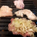 ホルモン・焼肉 キムチ - 焼いた