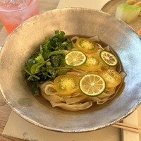 エヴァム・エヴァ・ヤマナシ・アジ - 