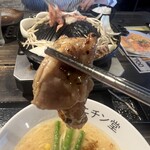 Karunichin Dou - お裾分けのラム肉…♪ ヒマラヤ岩塩で食ったらうめぇ〜！羊だけに！