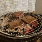 神保焼肉料理店 - 