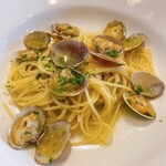 Italian Bar Taverna Flavia - アサリのスパゲッティ