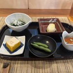 Takano - 前菜。水茄子と桃のカプレーゼが新鮮で美味しい。