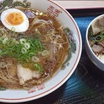 昔の中華そばと居酒屋 統領 - 中華そばとチャーシュー丼