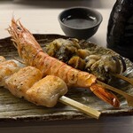 釧路食堂 - 海鮮串3点盛り 1098円。
