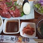 YAKI YAKI乾杯酒場 - 赤身盛定食