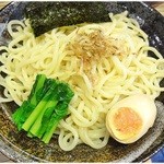 オリきん - もっちり麺中盛（250ｇ）　名前の通りもっちもち！手堅く美味しく仕上がった麺かと。