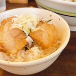 ラハメン ヤマン - 少なめチャーシュー丼も美味しい