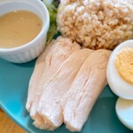 TIERRA LUZ VIENTO - 鶏むね肉はしっとりとして美味しかったですよ♡