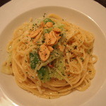 パスタバ - アンチョビとキャベツのペペロンチーノ