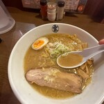 らーめん空 - スープ