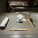 新宿 鉄板焼き YOKOTA - はじめの設え