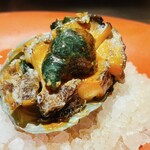 新宿 鉄板焼き YOKOTA - 活け鮑の鉄板焼き