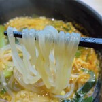 廻転レーン焼肉 いっとう - ラーメン？？？ どう見ても冷麺の麺…