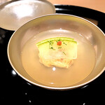 まき村 - ◯お椀… へぎ冬瓜、梅肉と帆立と鱶鰭の真薯