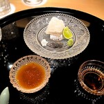 まき村 - ◯ お刺身1… マコガレイ、縁側を酢橘、塩昆布、塩、山葵、醤油から