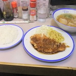 ニューライト - Ａセット（ライス：カツ：ラーメン）６７０円なり。豪華です。