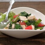 トリワイン ＰＩＫＯＳＨＨＨＵ - モロヘイヤとオクラ 鶏のネバネバなめろう風