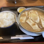 名取屋 - ホルモン鍋定食