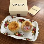 GAZTA - バスクチーズケーキ（800円）、苺バスクチーズケーキ（920円）