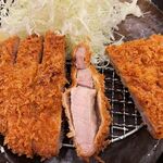 Kamakura Katsutei Aratama - 那須高原豚ロースかつ御膳（大180g）　2046円
                      キャベツ・ご飯お替り自由