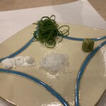 蕎麦割烹  倉田 - 粉の塩は天ぷらに、つぶつぶの塩は蕎麦に