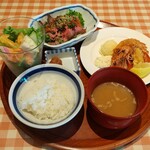 洋食勝井 - 黒毛和牛コールドビーフとエビフライ定食