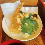 和洋食　大阪 - 【天ざるそば　730円】海老天　海苔天　大葉天の三種類