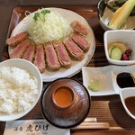 虎ひげ - おかわりするとお櫃にご飯入れて持ってきてくれるよ！おかわりが止まらないよ！