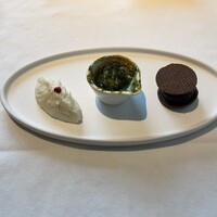 フランス料理 ル・クール - アミューズ3種　鹿の腸詰、つぶ貝ニンニク、タラとじゃがいも