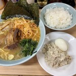 ラーメン 三和 - 