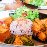 ヒマラヤンワルツ - 野菜カレーとスペシャルカレー