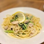 カフェバー＆ダイニング CANTINA - ◯チキンとほうれん草のレモンクリーム¥900