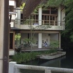 あさば - 奥に見えるのがサロンになります。