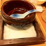 三友居 - 鱧しゃぶの器の下には盛り塩