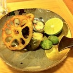 三友居 - 小菜　落ち鮎のカニ詰め　新銀杏