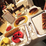 マダム・トキ - デザートワゴンで好きなだけ