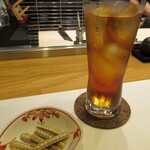 入谷鬼子母神門前のだや - ウーロン茶と骨せんべい