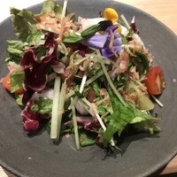 よきにくや - 梅と大葉のじゃこサラダ