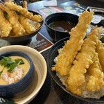 Muten Kura - 上海老天丼セット×2
                        セットのあさりの赤だしと特製かに入り茶碗蒸しを一つずつ注文しました
                        コスパ良いです