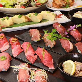 肉寿司！可以品尝著名的肉寿司无限畅饮套餐3,500日元起。