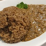 キッチン ブルー グローブ - コーヒー炊きライスのアップ